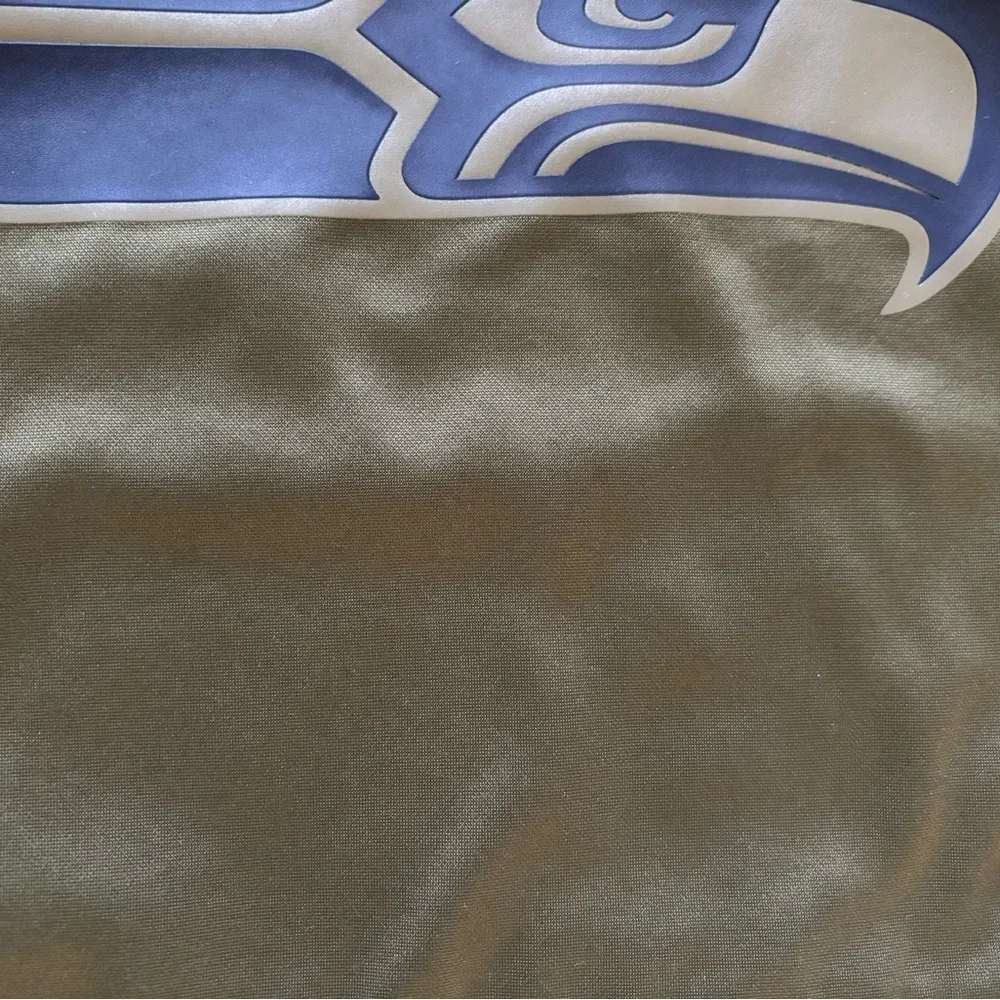 Nike SeattleSeahawks Salute to Service  Hoodie (Youth Large) - Picture 5 of 8
